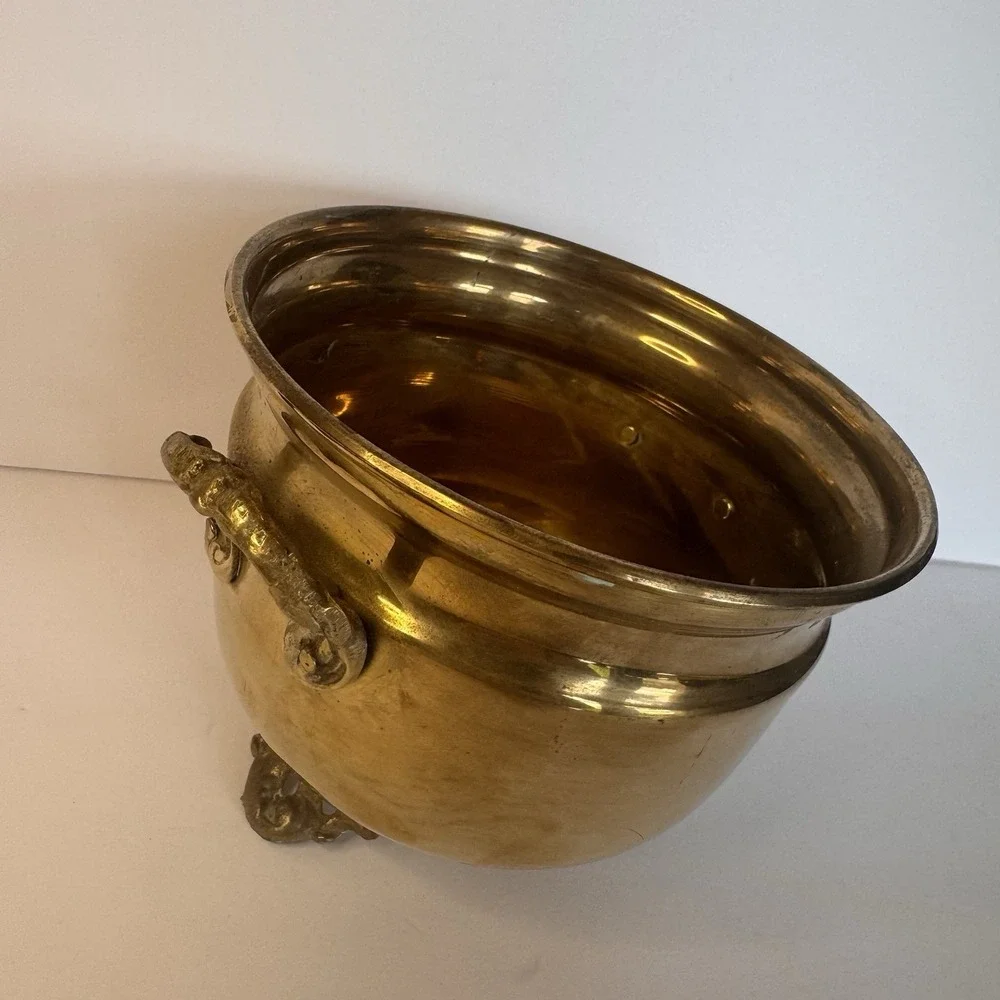 Vintage Brass Planter Jardiniere With Handles – Footed Lion Paw Base 4.5x6